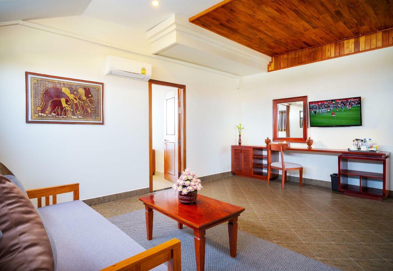 Mony Reach Angkor Hotel Ciudad de Siem Riep Exterior foto
